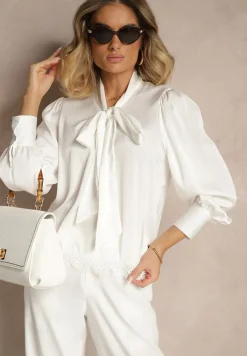 Biała Bluzka Wiązana Przy Dekolcie z Ażurową Koronką na Dole Haliritia
