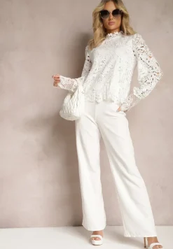 Biała Bluzka z Ażurowym Zdobieniem i Długim Rękawem Protenia