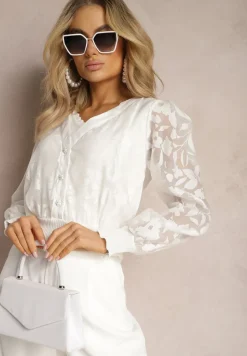 Biała Bluzka z Ozdobnymi Przeźroczystymi Rękawami i Guzikami Fletchera