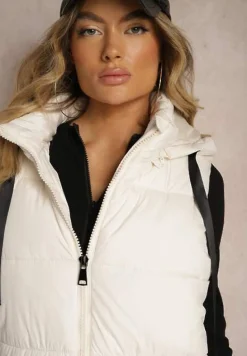 Biała Długa Kamizelka z Ozdobnym Pikowaniem i Odpinanym Kapturem Neriora