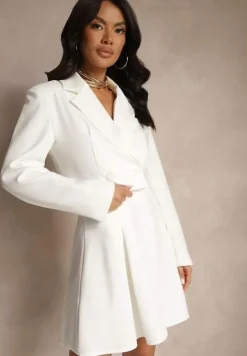 Biała Dwurzędowa Marynarka o Krótkim Fasonie Redafira