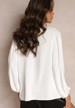 Biała Elegancka Bluzka z Marszczeniem i Zakładką Blusai