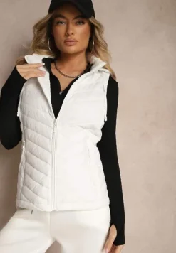 Biała Kamizelka z Ozdobnym Pikowaniem i Kapturem z Możliwością Odpięcia Ninaviona