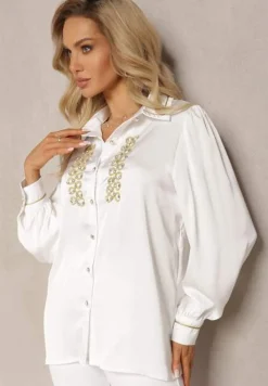 Biała Koszula Satynowa z Cyrkoniami i Perełkami oraz Kołnierzykiem Dokeria