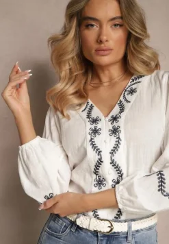 Biała Koszula z Wiskozą z Dekoltem V Zdobiona Haftem z Motywem Kwiatowym Gonarrae