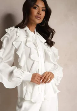 Biała Koszula z Wiskozą Zdobiona Falbanami i Wiązaniem przy Szyi Ravissa