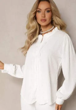 Biała Koszula z Wiskozy Ozdobiona Koronką i Falbanką w Postaci Stójki Nesaviki