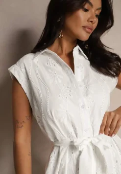 Biała Koszulowa Bawełniana Sukienka Ozdobiona Paskiem i Haftem Eleawenta