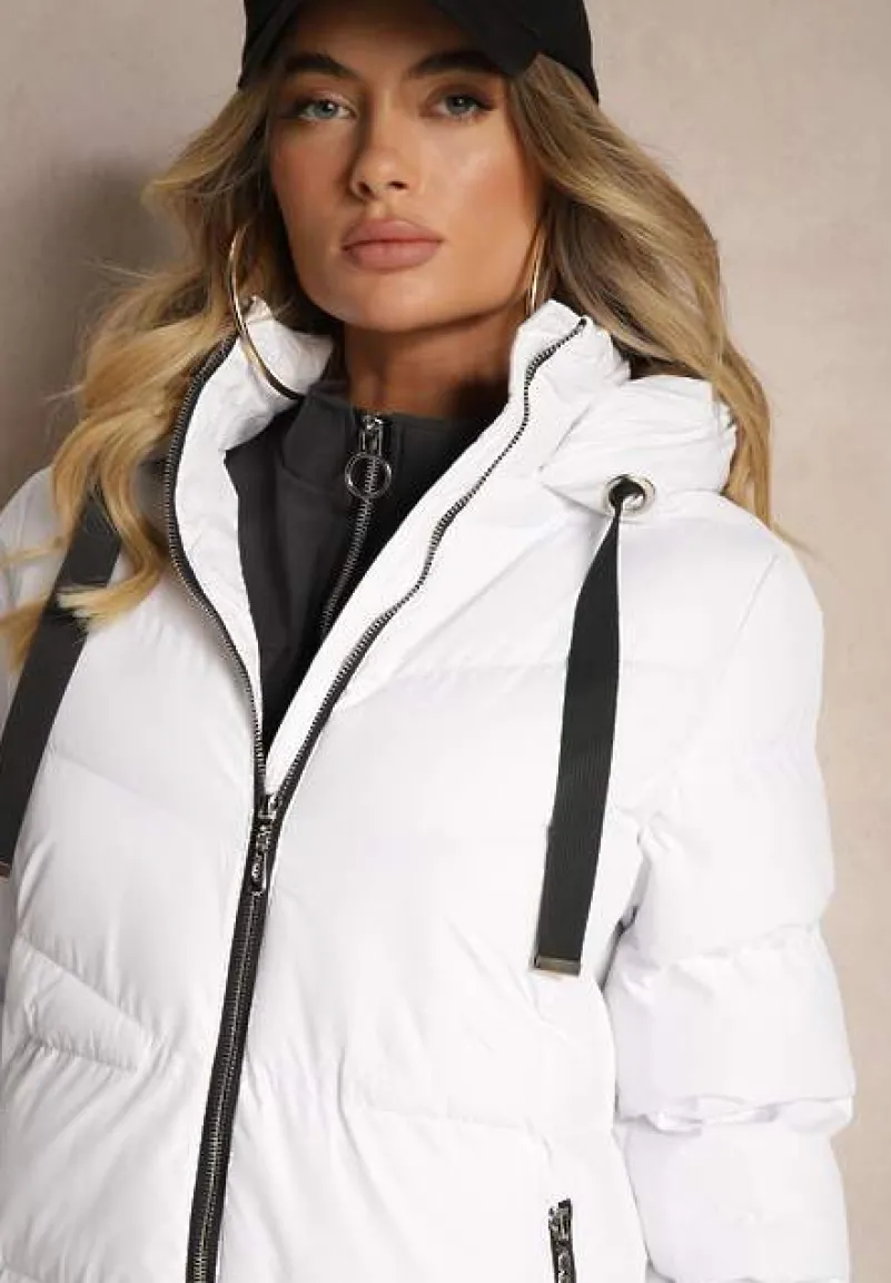 Biała Kurtka z Kapturem i Pikowanymi Przeszyciami Zdobiona Szerokimi Taśmami Etterisa