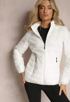 Biała Kurtka z Klasycznym Pikowaniem i Kapturem Sumlina