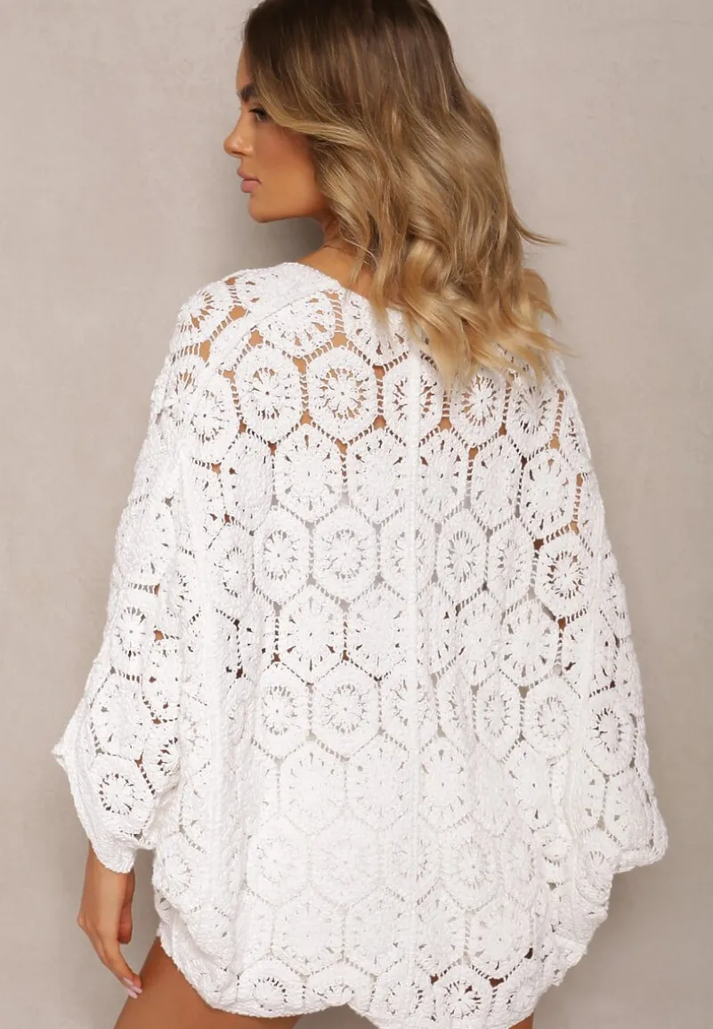 Biała Narzutka Kardigan z Bawełny o Ażurowym Wykończeniu Olvitela