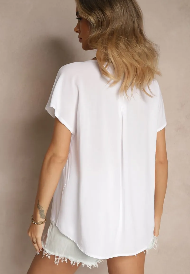 Biała Nietoperzowa Bluzka z Wiskozy Zdobiona Zakładką Paslitia