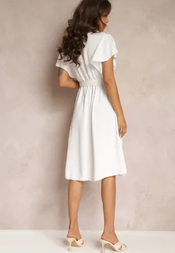 Biała Rozkloszowana Sukienka z Paskiem i Kopertowym Dekoltem Brinea