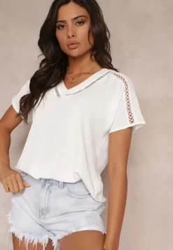 Biała Rozszerzana Bluzka z Krótkimi Rękawami i Ażurowymi Taśmami Zaylor
