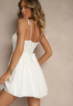 Biała Rustykalna Sukienka Vices z Bawełny Zdobiona Haftem i Gorsetowym Wiązaniem Natisine