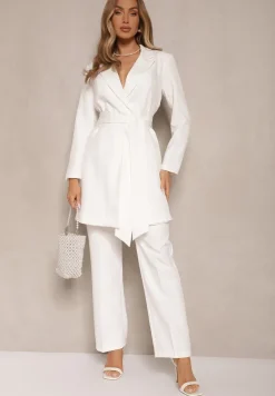 Biała Sukienka o Kroju Marynarki z Usztywnioną Linią Ramion Wiązana w Talii Equintina