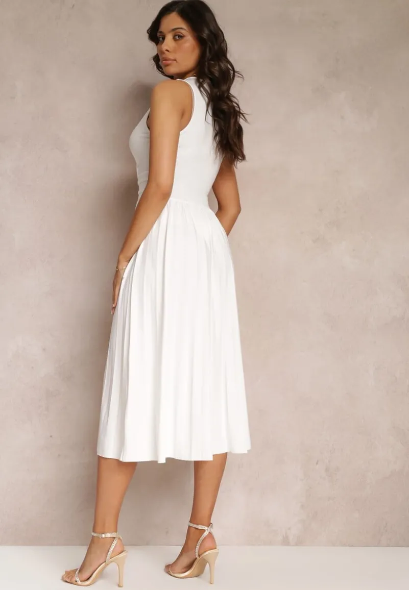 Biała Sukienka z Kopertowym Dekoltem i Plisowanym Dołem Anamarie