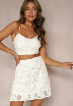 Biała Szydełkowa Spódnica Mini o Trapezowym Fasonie z Ozdobnymi Guzikami Debbitta