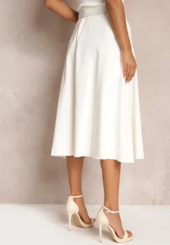 Biała Trapezowa Spódnica Midi z Rozkloszowanym Dołem i Paskiem z Klamerką z Bawełny Marydevi