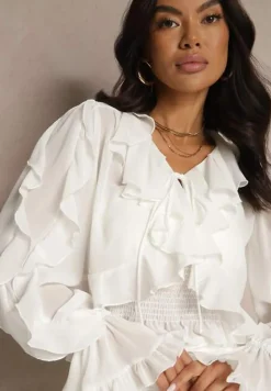 Biała Wiązana Bluzka Zdobiona Falbanami z Dodatkowym Topem na Ramiączkach Miradiara