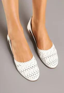 Białe Ażurowe Balerinki z Ozdobnymi Wycięciami Damirra