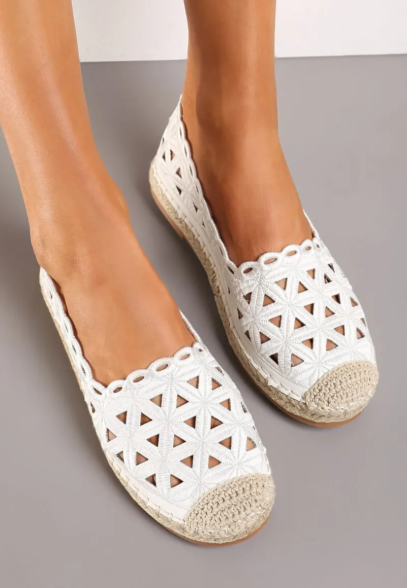 Białe Ażurowe Espadryle na Płaskiej Plecionej Podeszwie Kueria
