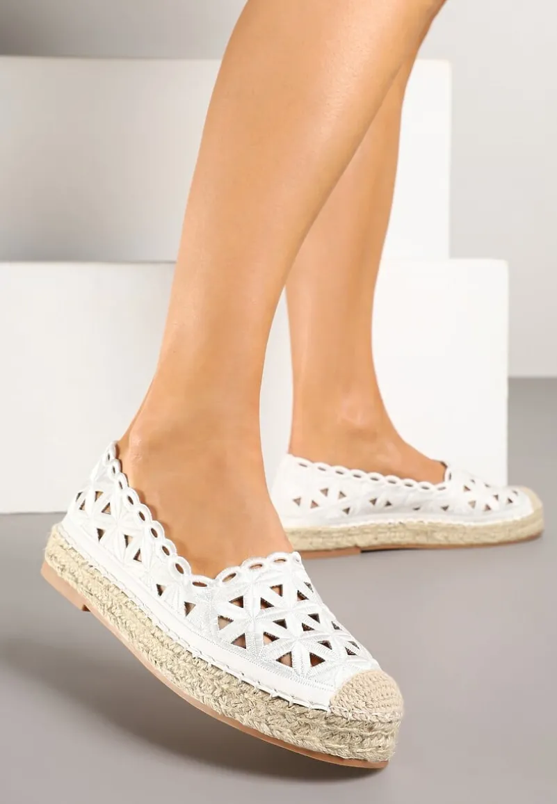 Białe Ażurowe Espadryle na Płaskiej Plecionej Podeszwie Sepanisse