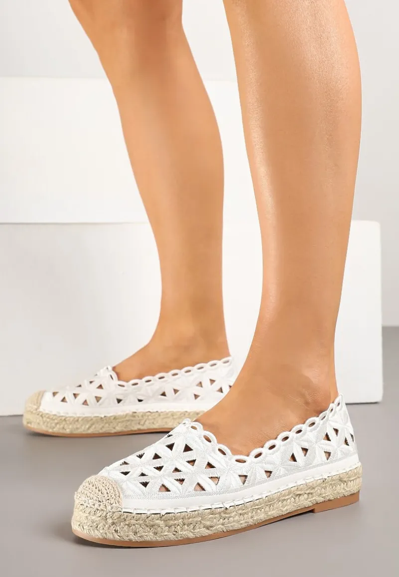 Białe Ażurowe Espadryle na Płaskiej Plecionej Podeszwie Sepanisse