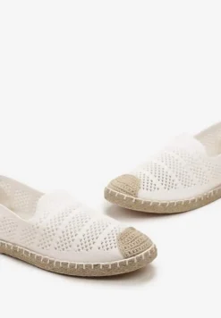 Białe Ażurowe Espadryle Ozdobione Plecionką na Podeszwie i Nosku Tarniesa