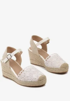 Białe Ażurowe Sandały Espadryle na Koturnie Ozdobionym Plecionką Kija