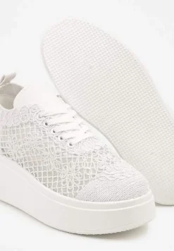 Białe Ażurowe Sneakersy Vices na Platformie Halvisa