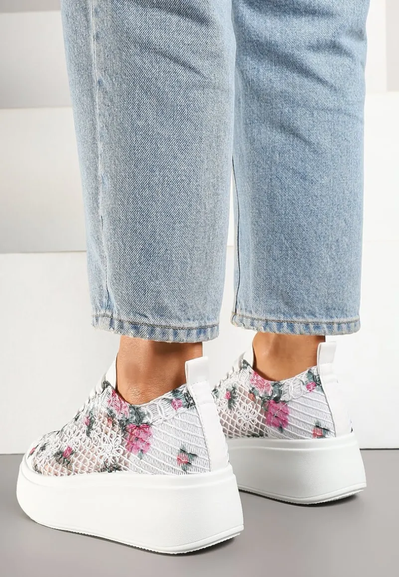 Białe Ażurowe Sneakersy Vices na Platformie w Kwiaty Halvisa