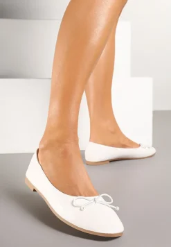 Białe Balerinki Lakierowane z Wkładką ze Skóry Naturalnej i Kokardą Ilorisa