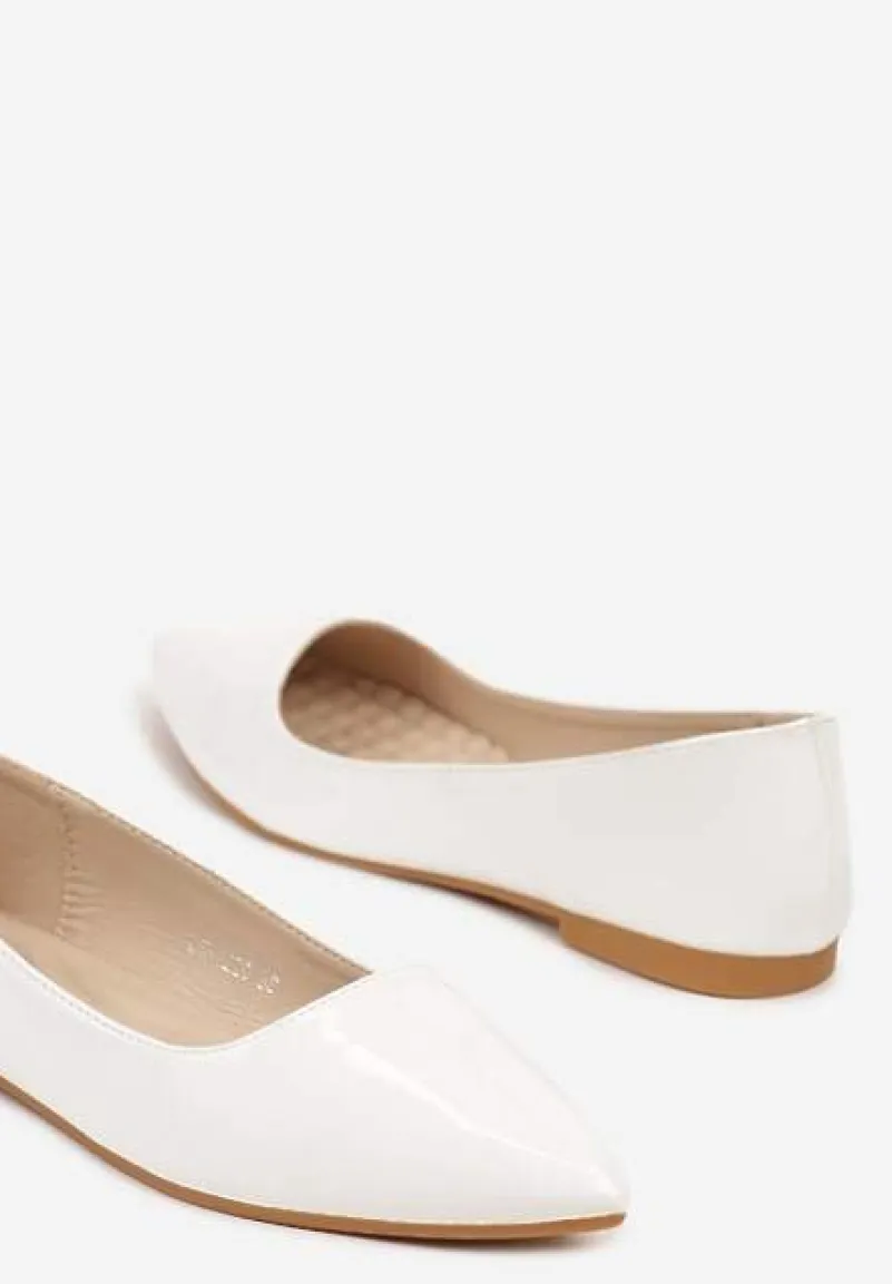 Białe Balerinki na Płaskiej Podeszwie w Klasycznym Stylu Elithra