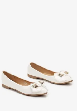 Białe Balerinki na Płaskiej Podeszwie z Kokardą Ivarelle