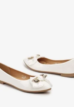 Białe Balerinki na Płaskiej Podeszwie z Kokardą Ivarelle