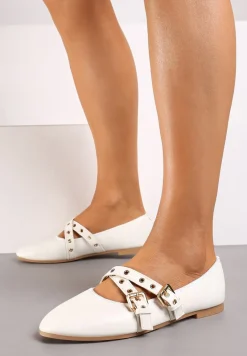 Białe Balerinki na Płaskiej Podeszwie z Paskami i Sprzączkami Pinaya