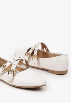 Białe Balerinki na Płaskiej Podeszwie z Paskami i Sprzączkami Pinaya