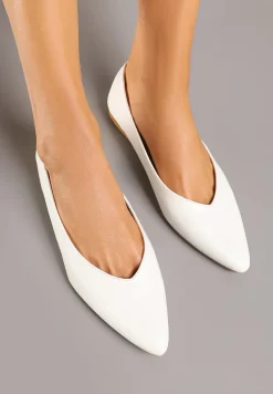 Białe Balerinki Vices Ozdobione Migdałowym Noskiem Neoranea