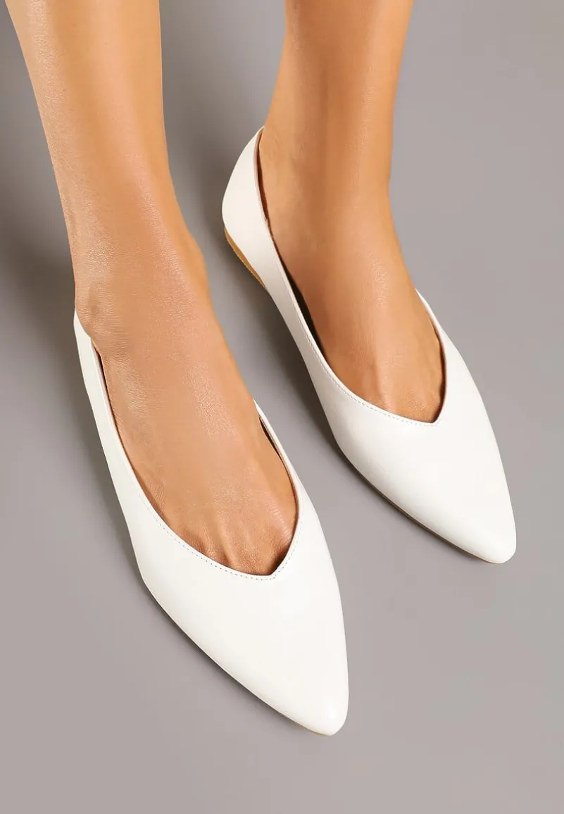 Białe Balerinki Vices Ozdobione Migdałowym Noskiem Neoranea