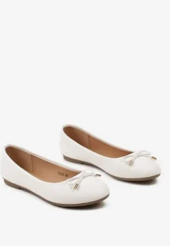 Białe Balerinki z Kokardką na Okrągłym Nosku Nisetia