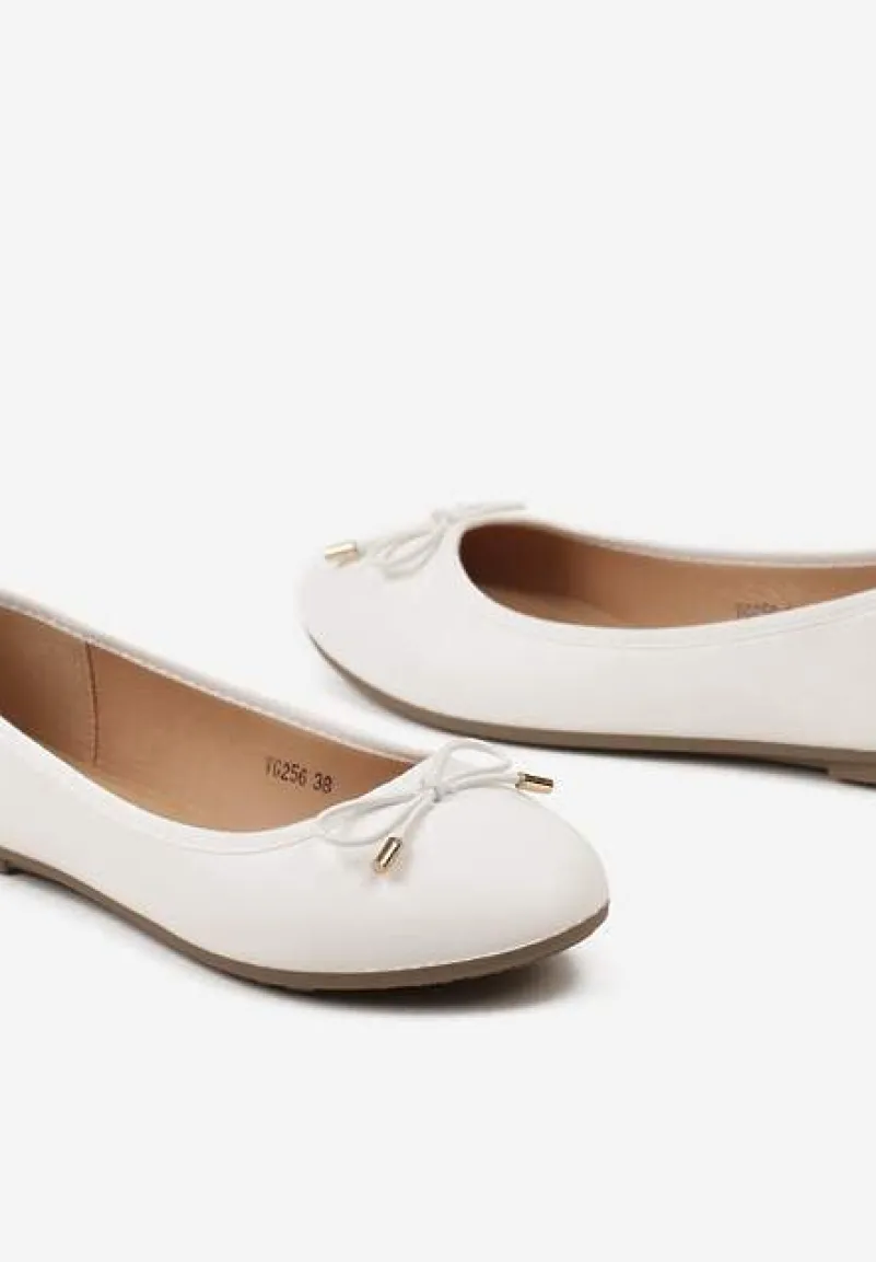 Białe Balerinki z Kokardką na Okrągłym Nosku Nisetia