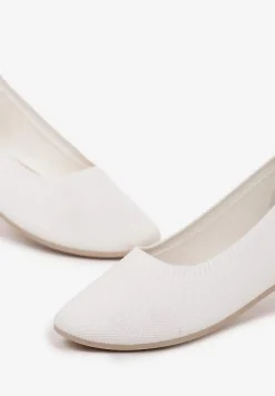 Białe Balerinki z Okrągłym Noskiem i Materiałową Cholewką Mililena