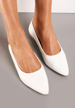 Białe Balerinki ze Szpiczastym Noskiem Kaerille
