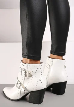 Białe Botki na Słupku Biker Wykończone Klamrami i Nitami Terivian