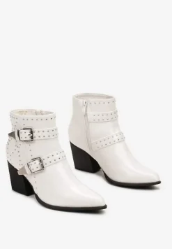 Białe Botki na Słupku Biker Wykończone Klamrami i Nitami Terivian