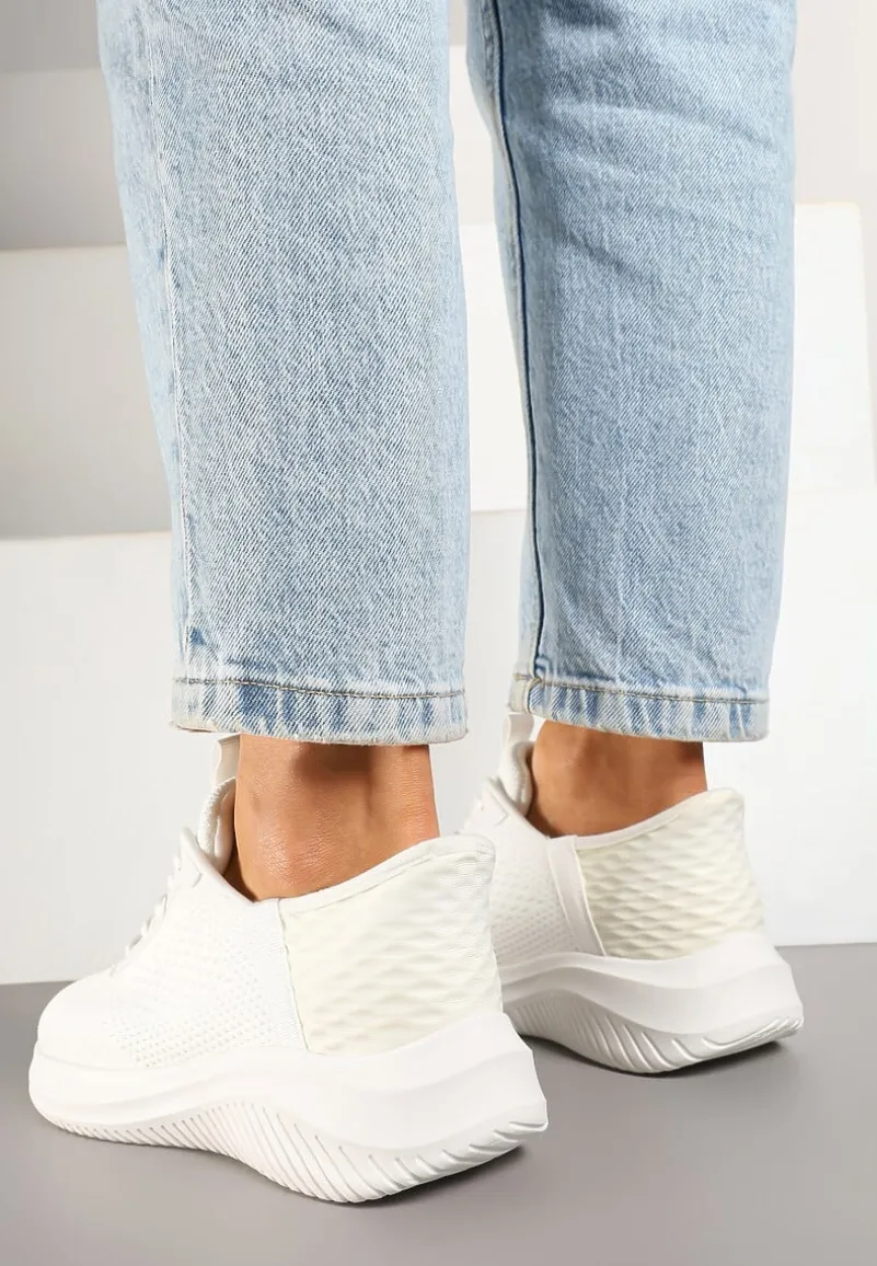 Białe Buty Sportowe Sneakersy z Siateczki na Podeszwie z Tłoczeniami Kortebia