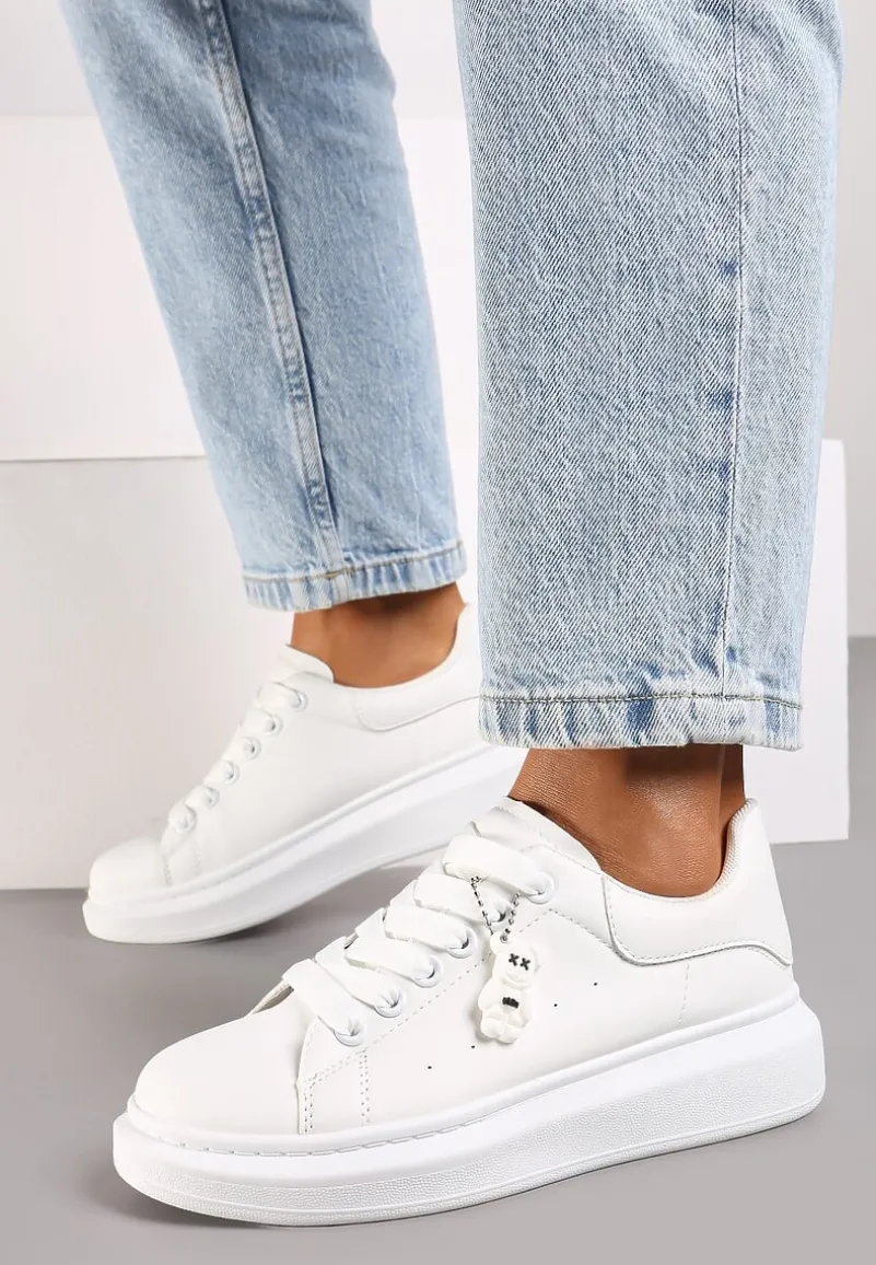 Białe Casualowe Sneakersy z Zawieszką Misiem Ulevidia