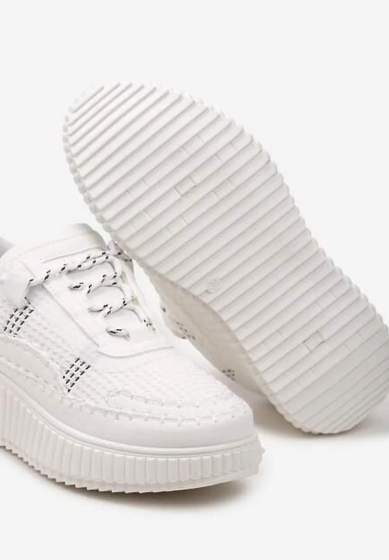 Białe Casualowe Sneakersy z Wiązaniem na Wzorzystej Grubej Podeszwie Aniata