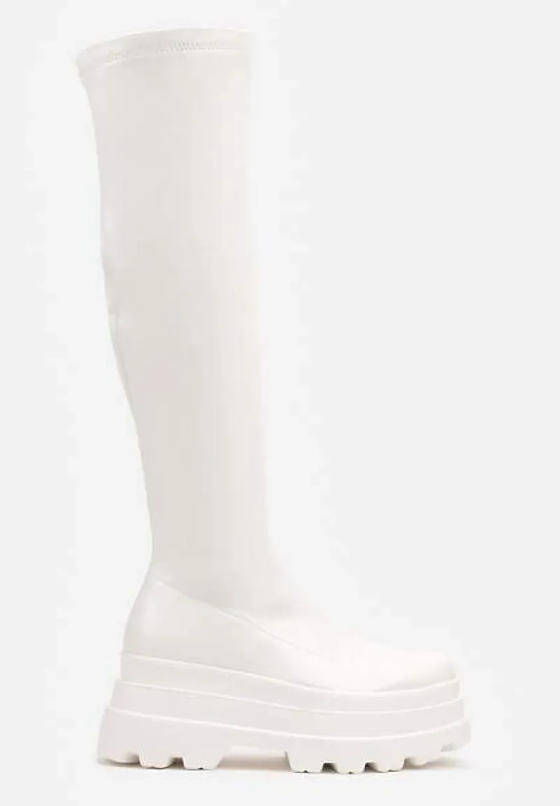 Białe Caualowe Kozaki w Stylu Muszkieterek na Platformie Leniefra